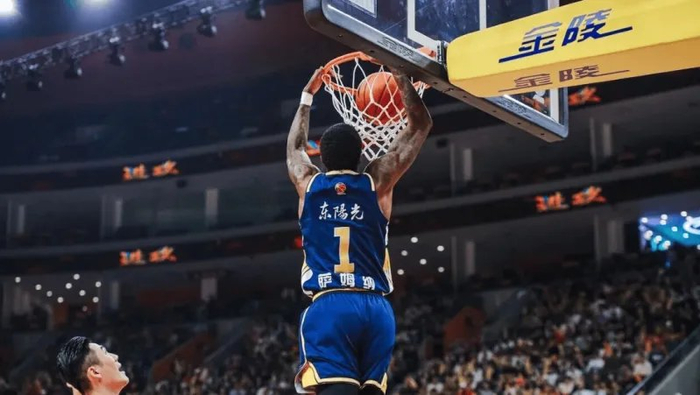 kaiyun-广东104-113上海1喜3忧!黄明依奇兵,内线+张皓嘉没法看!|CBA俱乐部杯|杜锋|球员|比赛|对手_新浪体育_新浪新闻