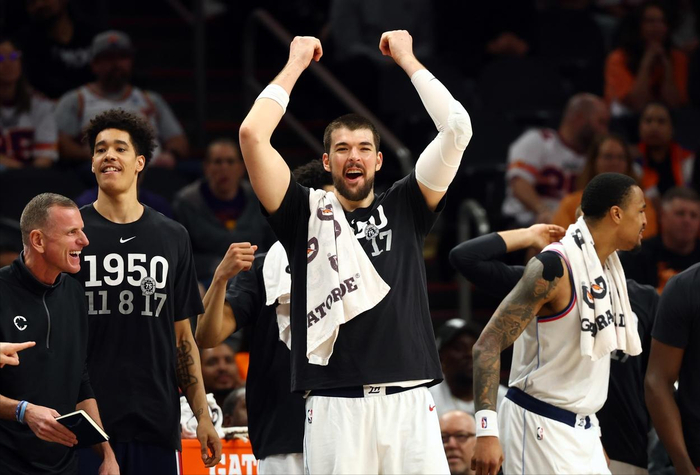 kaiyun-大胜24分，快船外加4收获，2人磨合成功了，你却没进全明星|泰伦卢|太阳|伊维察-祖巴茨|菲尼克斯太阳队|伊维察·祖巴茨_新浪体育_新浪新闻