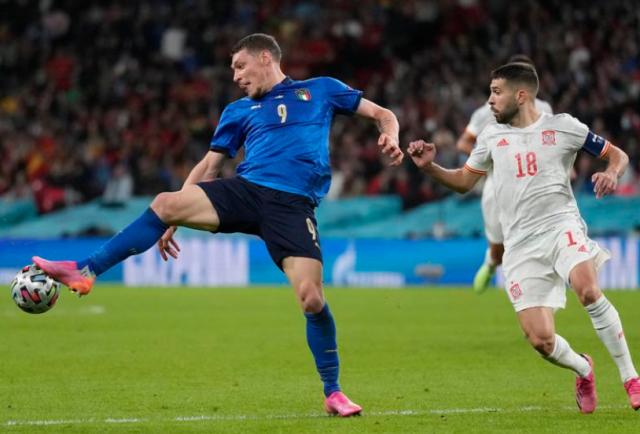 开云官网-【观察】半决赛再证真理：没有中锋就是消耗全队